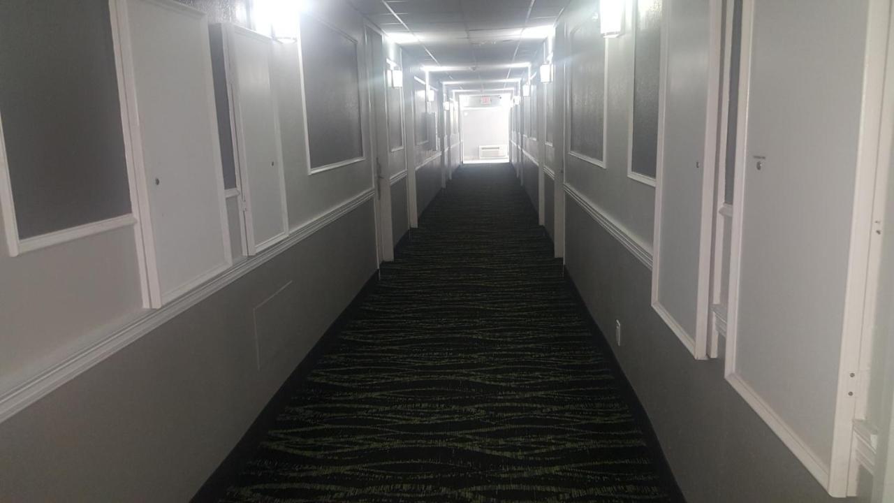 Regency Inn & Suites بينساكولا المظهر الخارجي الصورة