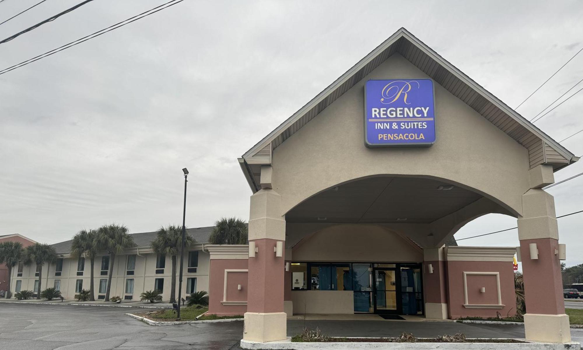 Regency Inn & Suites بينساكولا المظهر الخارجي الصورة